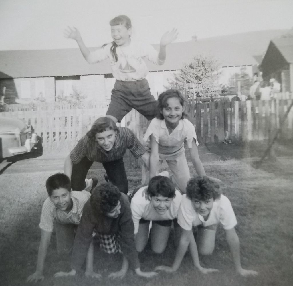 Robindale children
